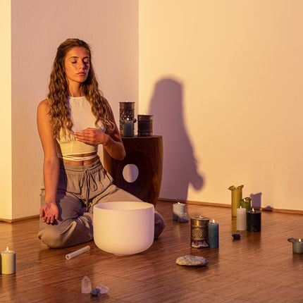 432 Hz Crystal Singing Bowl Chakra Set - 7 Pure White Quartz Bowls (8"–14")
